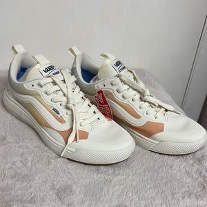 NWOT Vans Ultra Range shoes